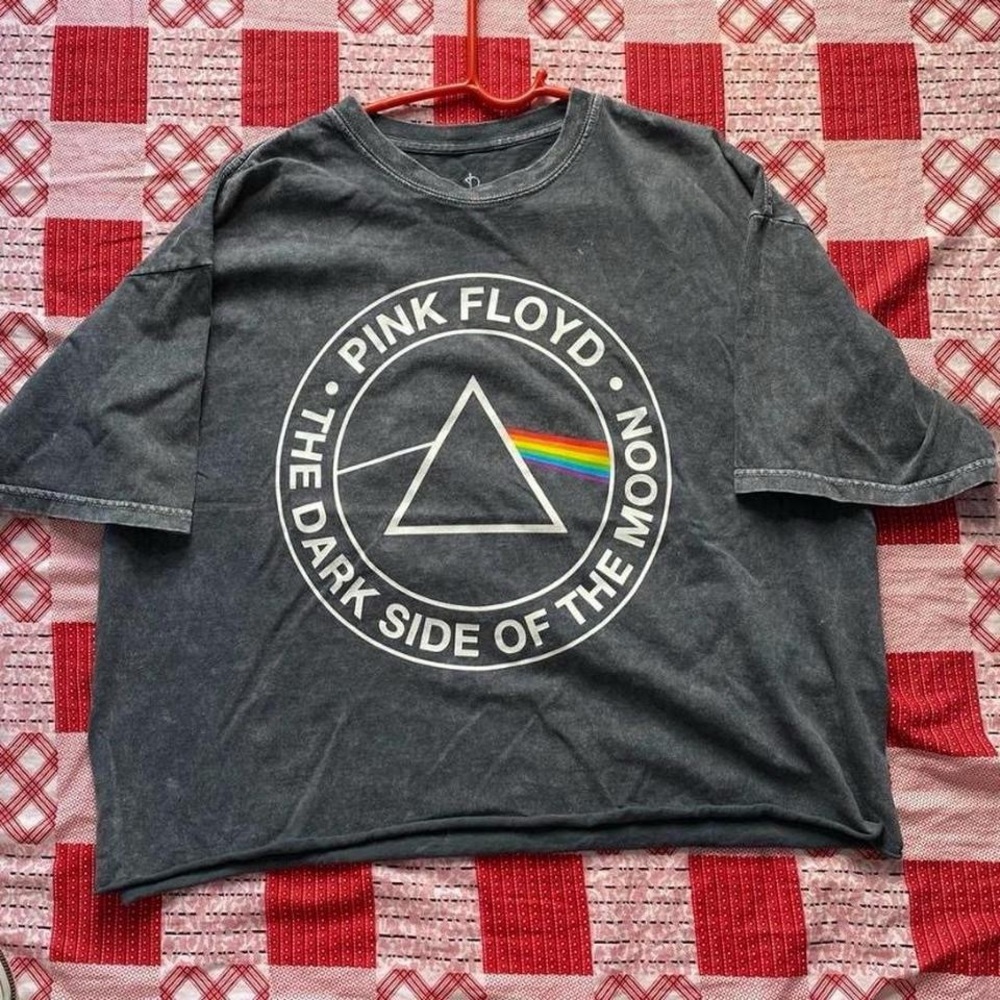 Hot Topic Gray Pink Floyd Tee
